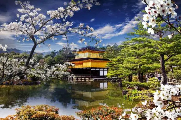 Киото - хранилище лучших достижений японского искусства, культуры, религии и мысли.