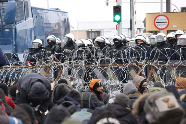 В Литве предложили разместить мигрантов на Украине или в Молдавии