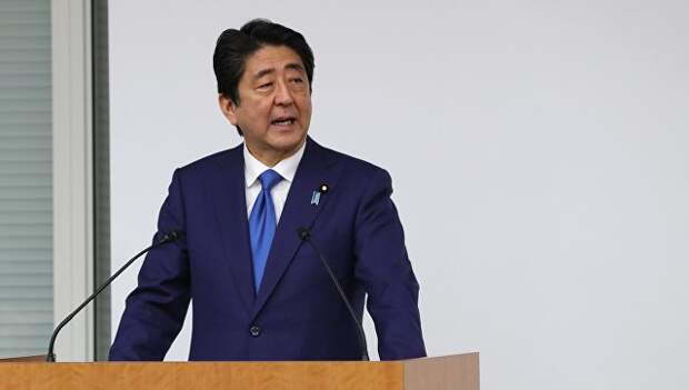 Премьер-министр Японии Синдзо Абэ на заседании российско-японского форума деловых кругов в Токио. 16 декабря 2016