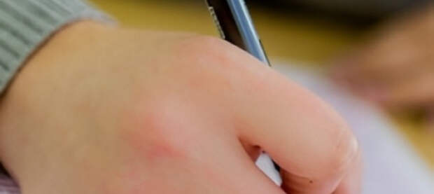 Рособрнадзор намерен отменить домашние задания для школьников из-за ИИ