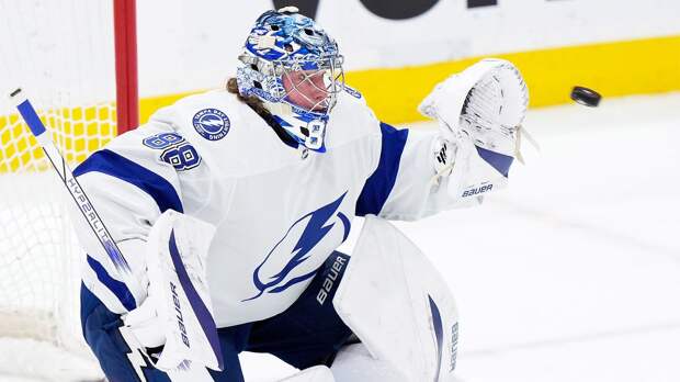 Василевский стал 2-м действующим вратарем НХЛ после Бобровского с 20 победами в 10 сезонах