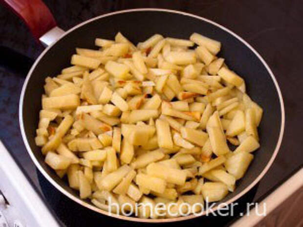 Obzharennyj kartofel 300x225 Мясо в горшочках с картошкой