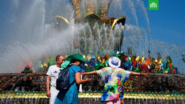 Синоптик рассказала, как долго продлится жара в Москве