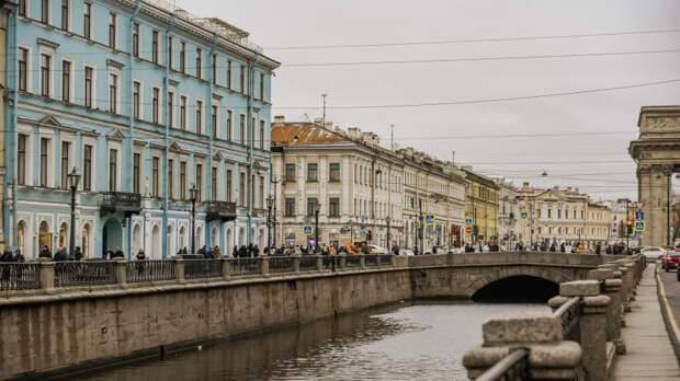 В Петербурге объявлен «жёлтый» уровень опасности из-за сильного ветра
