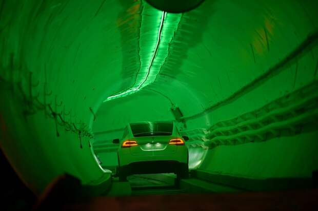 Илон Маск вспомнил о «скучной» компании и подземных автомобильных тоннелях для объезда пробок