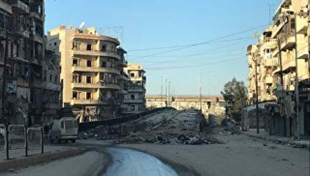 Освобожденный квартал восточного Алеппо около трассы в аэропорт. Архивное фото