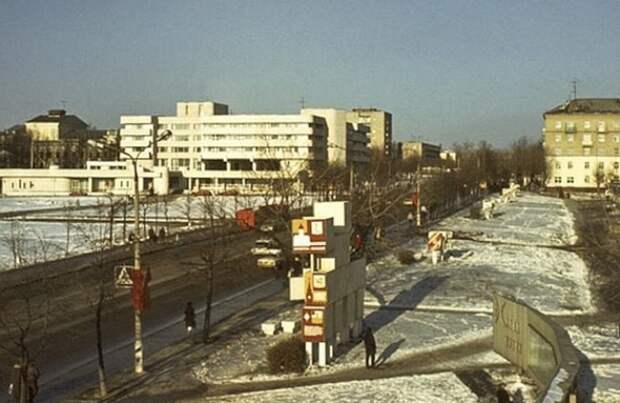 троиться в лабораторию было очень сложно даже уборщицей / Фото: pikabu.ru