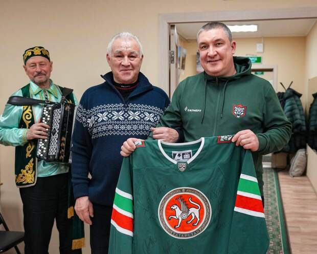 «Ак Барс» встретился с представителями автономии татар Новосибирской области