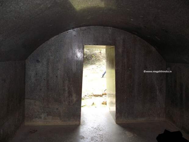 Пещеры Барабар: бомбоубежища богов, звуковые порталы или ...прибежище сектантов?