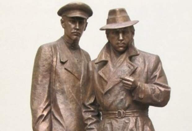 Памятники «под нож»: в Киеве решили снести скульптуру Глеба Жеглова и Владимира Шарапова