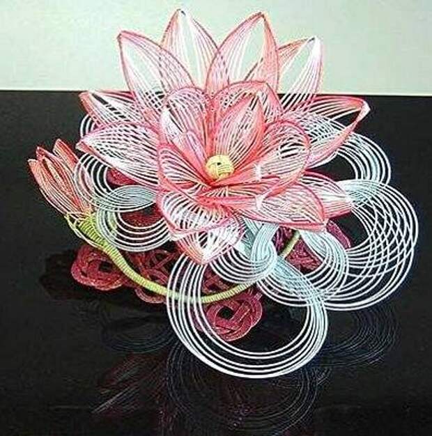 цветок из бумажных японских шнуров мидзухики