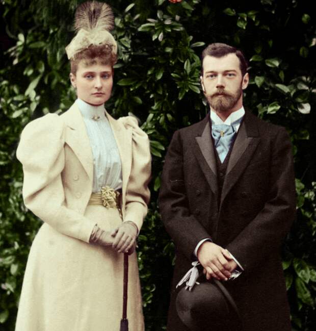 Цесаревич Николай и принцесса Аликс в апреле 1894 года.