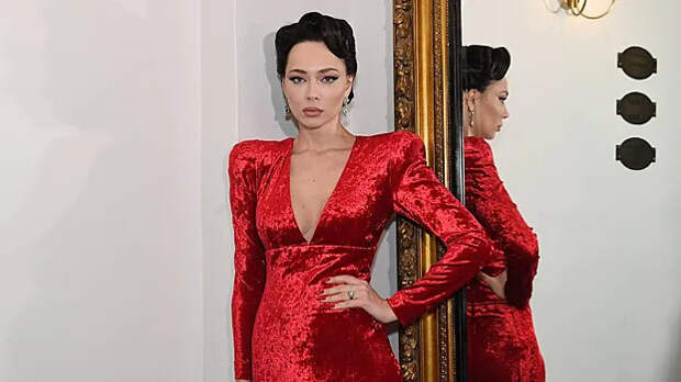 Настасья Самбурская показала в Москве квартиру за десятки миллионов рублей