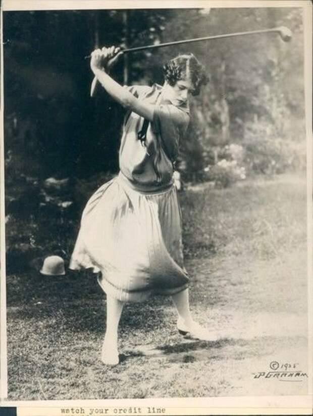 Мюриэль играет в гольф, 1925