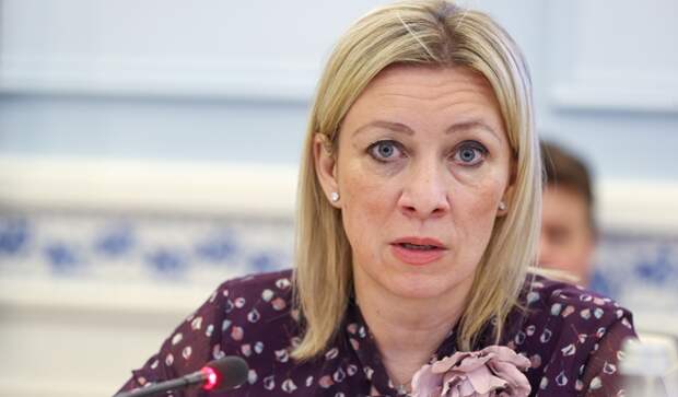 Захарова обеспокоилась состоянием главы МИД Германии Бербок после слов о переговорах по Украине