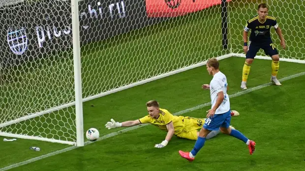 Черчесов о вратаре «Ростова» Попове: десятью пропущенными мячами гордиться не стоит