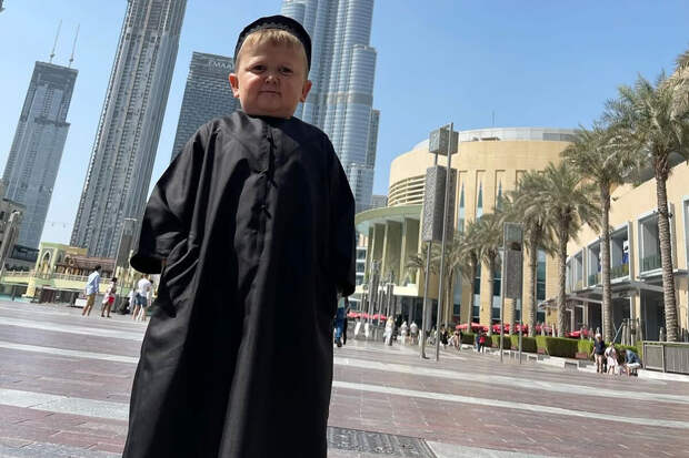 Mash: блогер Хасбик начал сдавать Toyota Camry в аренду за 8 тыс. рублей в сутки