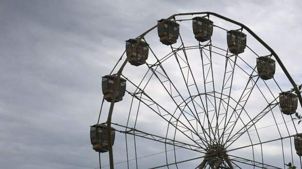 Колесо обозрения в Барнауле / Фото: amic.ru / Екатерина Смолихина 