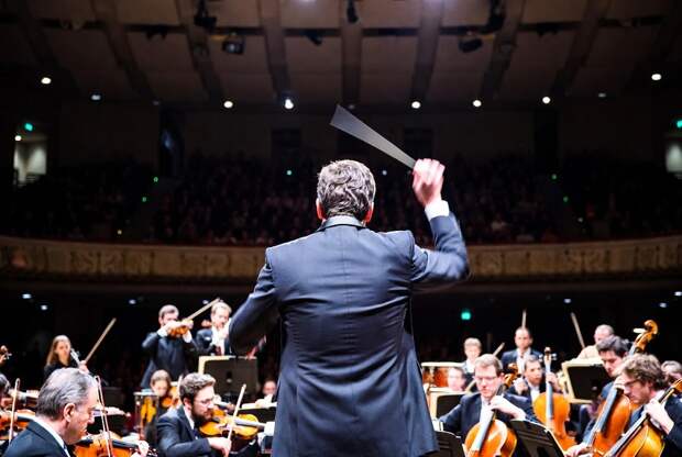 Агата Муцениеце публично восхитилась мужем-гением Петром Дрангой