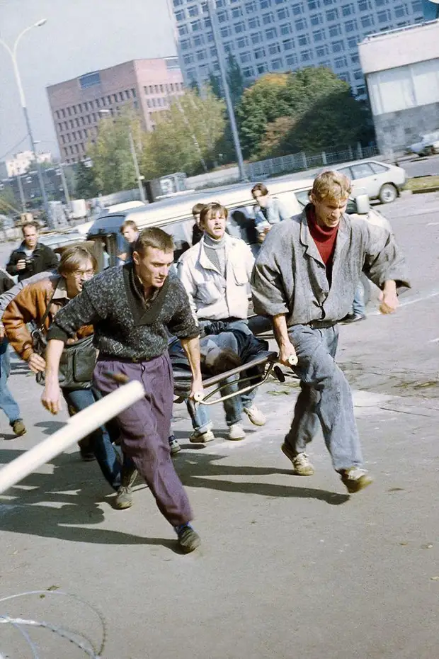 Фотография: Расстрел Дома Советов 4 октября 1993 года №18 - BigPicture.ru
