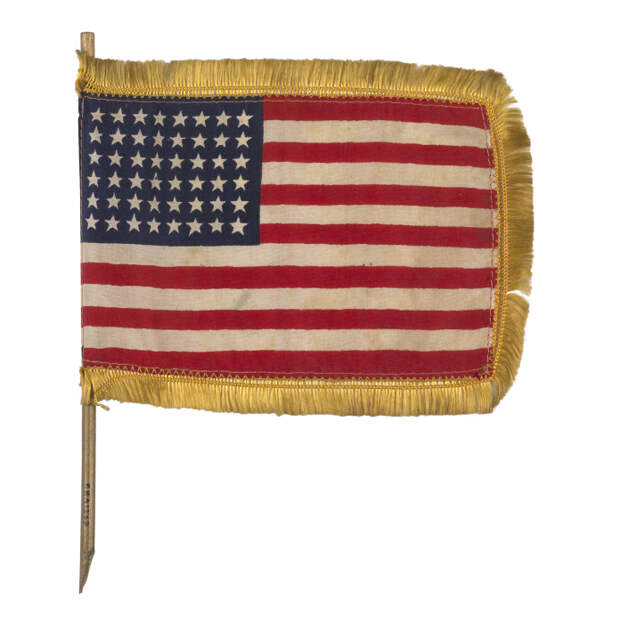 Национальный флаг США.