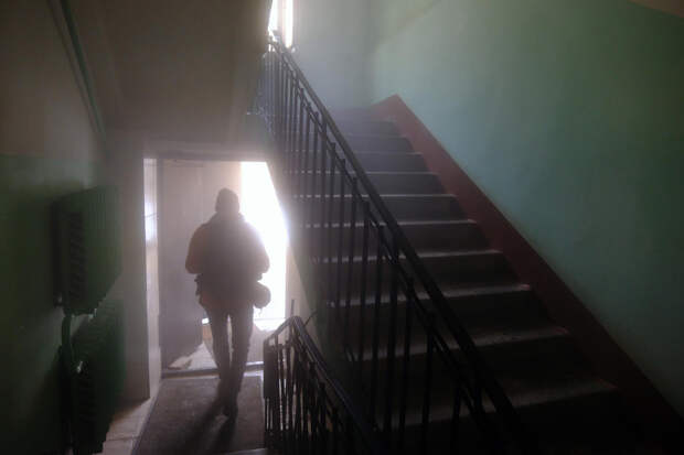 Подъезд дома в российском городе превратился в хамам