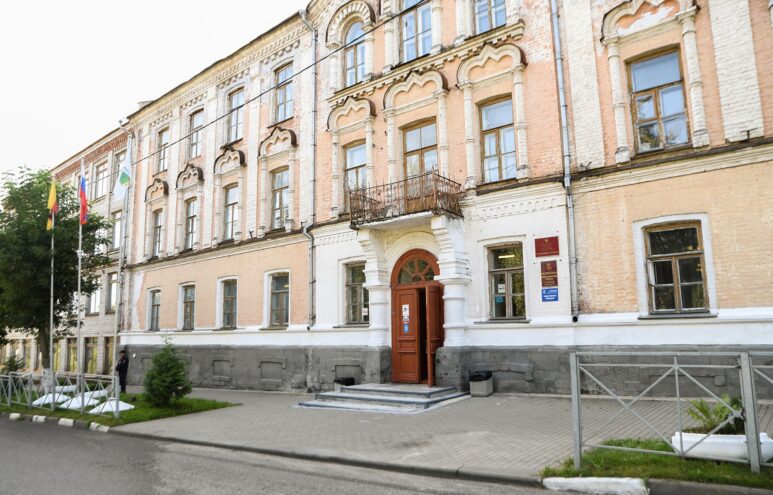 Татьяна Голикова и Игорь Руденя оценили готовность Старицкого колледжа к новому учебному году