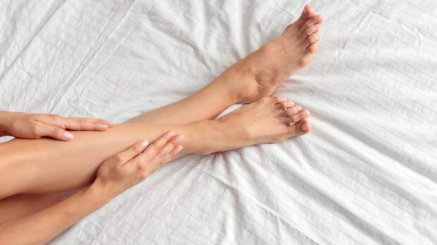 «Варикоз — это не только эстетика»: хирург — о первых звоночках, тромбах и методах лечения