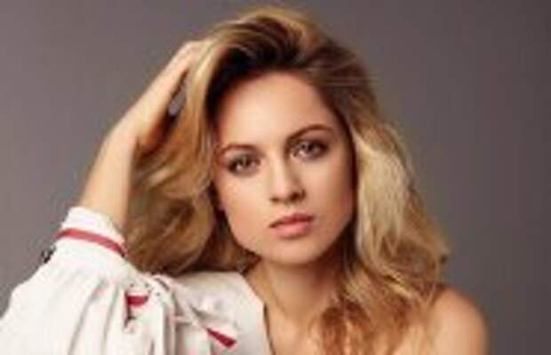 Шоу-бизнес: Вышла за сына продюсера, снялась в Голливуде и развелась из-за политики: Как живет «ранетка» Яна Студилина после возращения в Россию