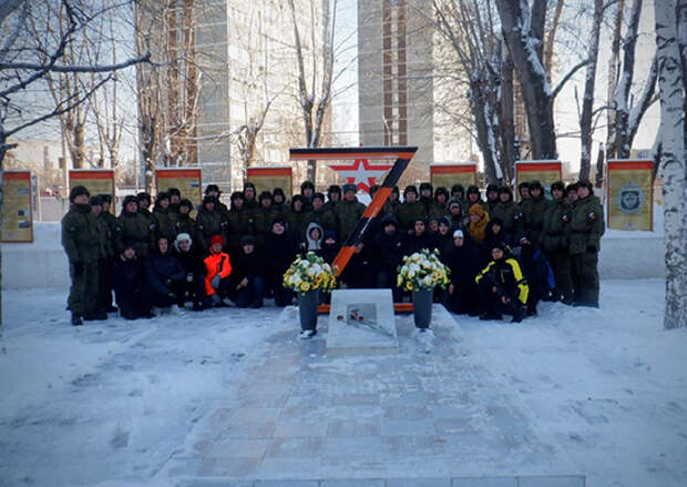 В Екатеринбурге военнослужащие ЦВО организовали для школьников игру «Зарница»