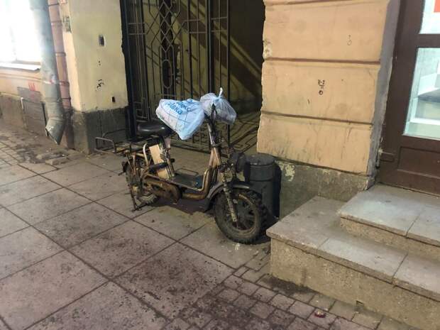 Таксистов и курьеров Петербурга предупредили о новой схеме мошенников