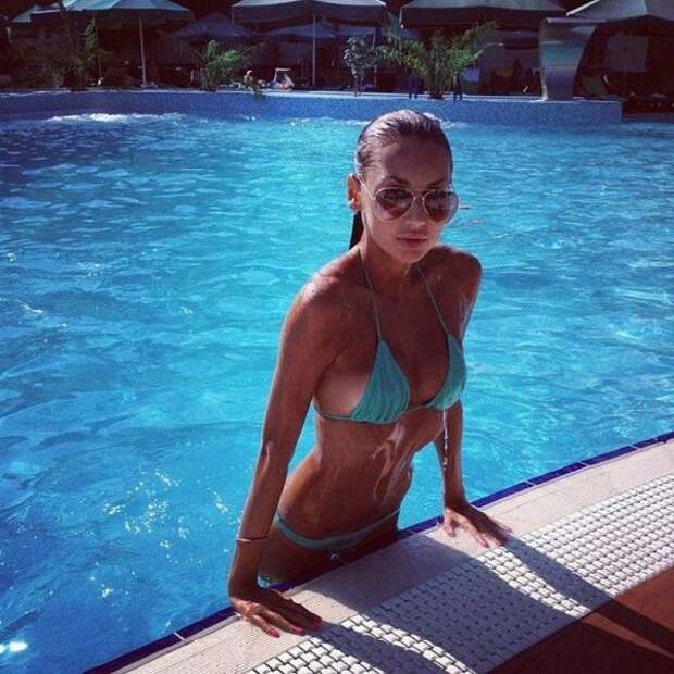 Девушки на пляже