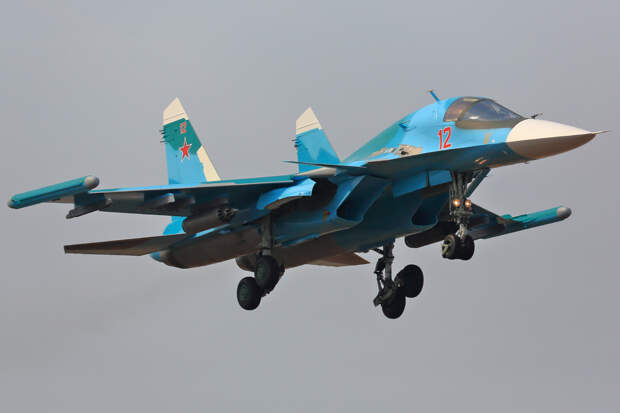 МО РФ: Су-34 поразили командный пункт ВСУ в зоне спецоперации