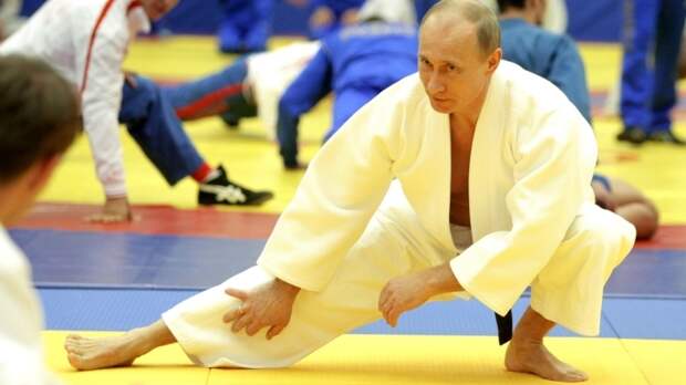 Доверие россиян к Путину продолжает расти