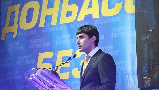 На российском ТВ жестко осадили украинского политика, предложившего «быть вместе, но под разными флагами»