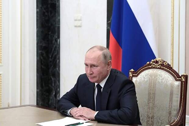 Стало известно о письме поступившей в девять лет в МГУ россиянки Путину