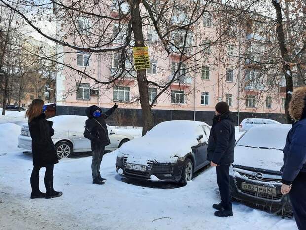 Слаженную работу коммунальщиков отметили в ходе обхода на Осташковской