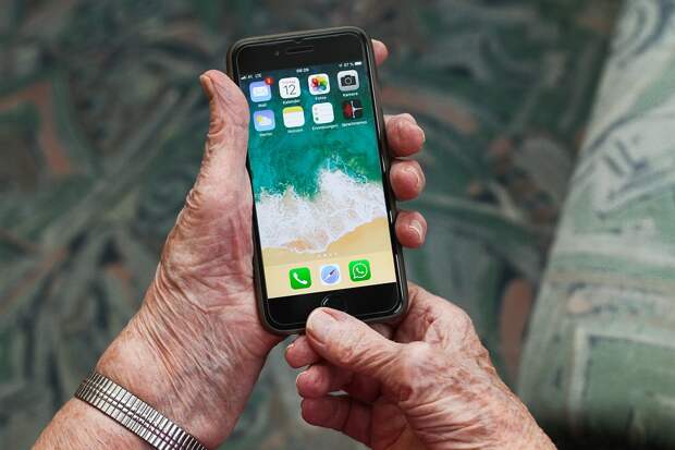 Iphone, Бабушка, Мобильный Телефон, Связь, Мобильные