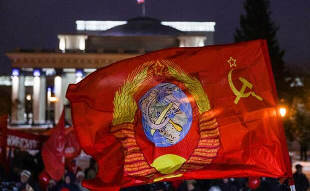 Отказ признавать Октябрьскую революцию выдаёт страх и неуверенность Кремля