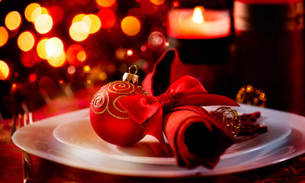 Романтическая сервировка новогоднего стола
