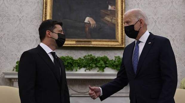 Политолог Ефремов: проблема эскалации на Донбассе может быть решена «одним звонком»