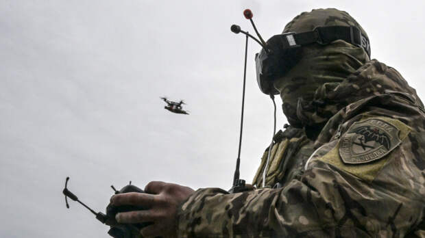 Российские FPV-дроны уничтожили опорный пункт ВСУ. Лучшее видео из зоны СВО