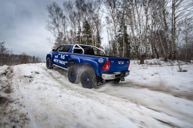 Испытываем «арктические» пикапы Toyota Hilux, у которых 10 колес на двоих. Фото 4