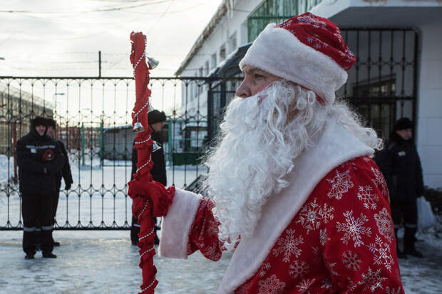 Бывший осужденный рассказал о новогодних традициях в российской тюрьме