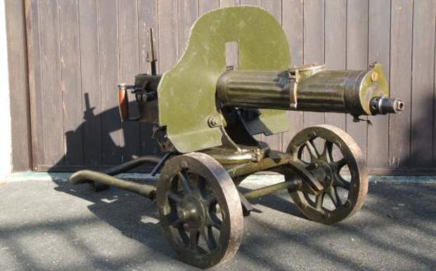 возвращается пулемет «Максим» образца 1910 года