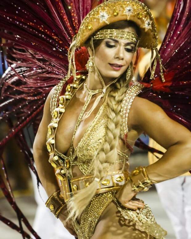 Голые танцы: как в Рио-де-Жанейро празднуют карнавал-2018 в мире, девушки, карнавал, костюм, люди, праздник, рио-де-жанейро, танцы