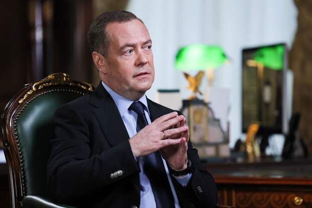 Дмитрий Медведев