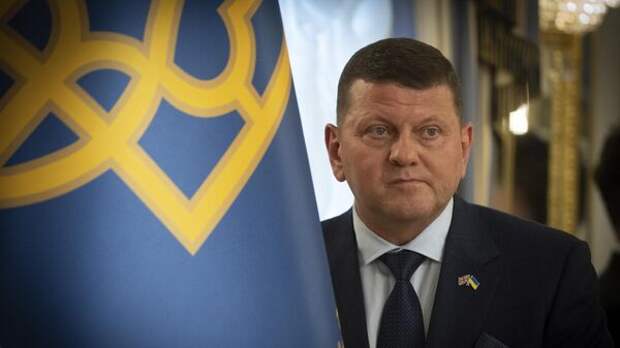 Время "черных полковников". На Украине формируется политическая сила, которая окончательно ее угробит