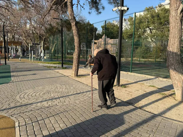 Пенсионерам с 59 лет начислят 5000 рублей: кто попадает под новую выплату и какие справки нести