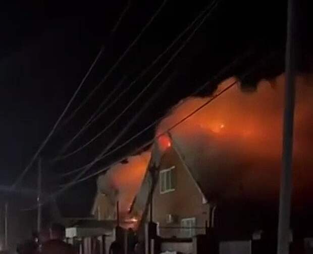 Краснодарский край уже несколько часов находится под атакой украинских беспилотников.